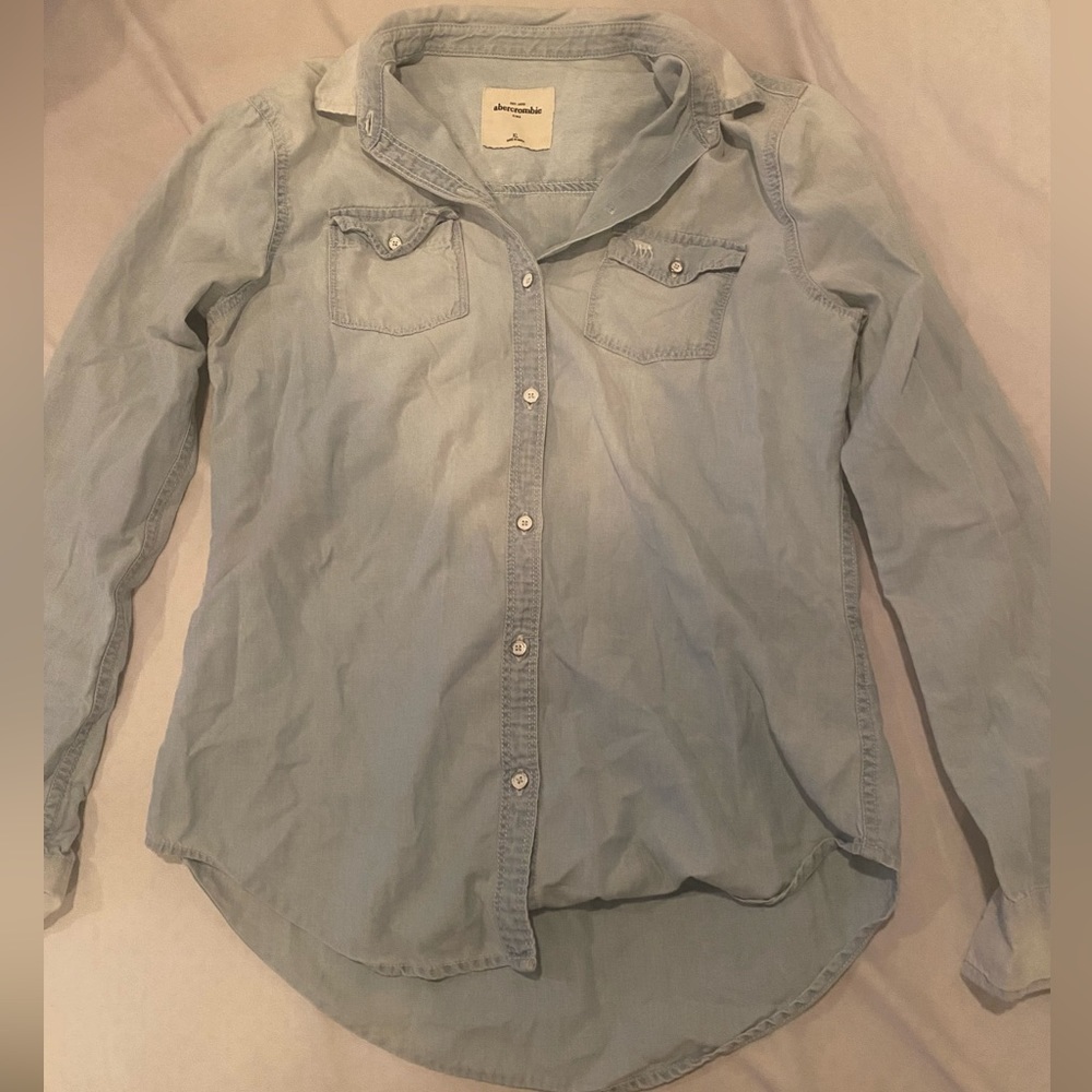 Abercrombie Chambray Denim Button Down Long Sleeve Shirt